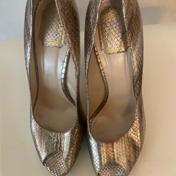 Women’s Dior open toe high heels. Pre owned but still looks good. - Picture 4 of 12